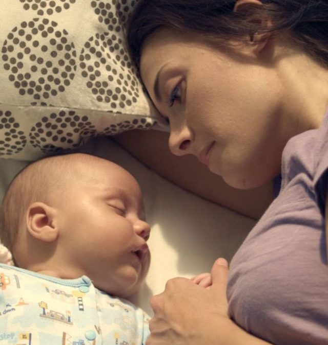 cropped-baby-and-mother-in-bed-2021-08-27-17-18-10-utc.jpg